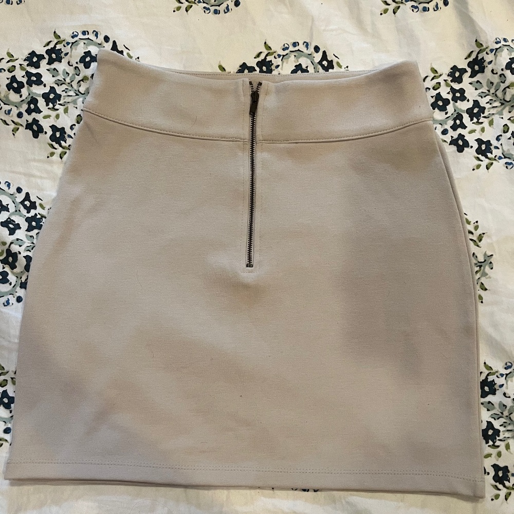 Silence and noise mini skirt - Picture 2 of 3